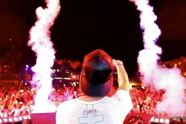 Trung Quốc ra lệnh cấm 120 nhạc phẩm độc hại