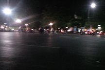 Lạnh người xem quái xế đua xe giữa trung tâm Hà Nội