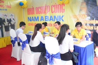 Sôi động ngày hội tuyển dụng và giao lưu văn hóa quốc tế UEL Career Day 2015