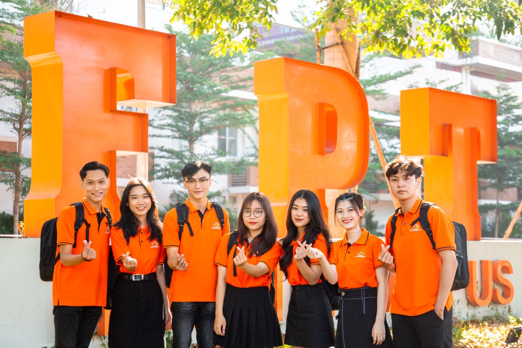 Trường Đại học FPT trao học bổng hơn 100 tỷ đồng cho thí sinh nguyện vọng 1 và 2 - 1 Trường Đại học FPT trao học bổng hơn 100 tỷ đồng cho thí sinh nguyện vọng 1 và 2 - 1