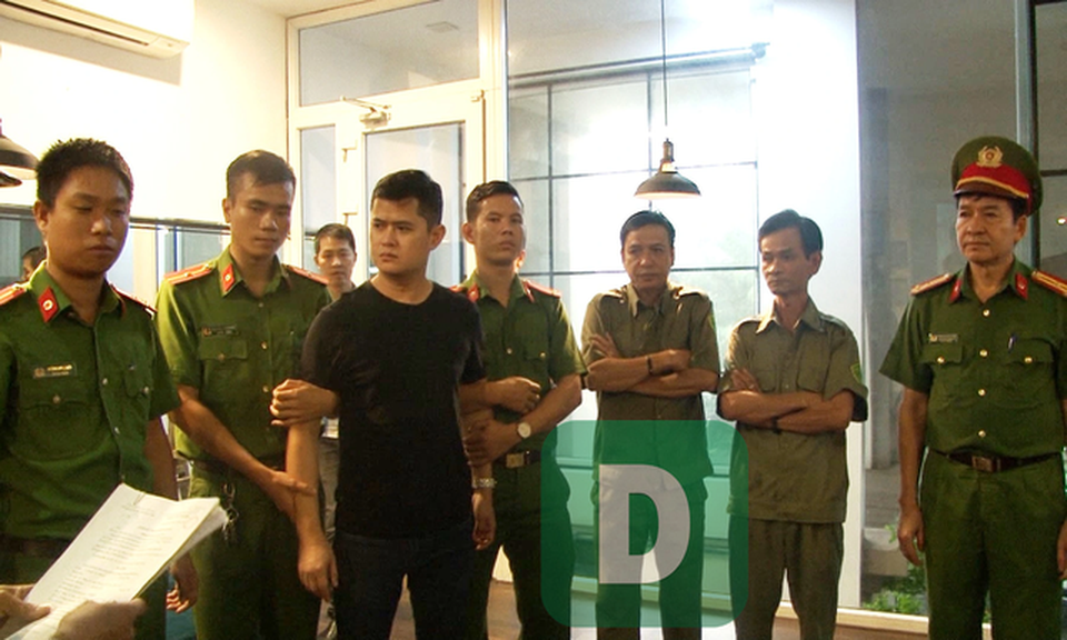 Bác sĩ bị khởi tố hiếp dâm, đánh đập nữ điều dưỡng nhận thêm tội danh thứ 3 - 3 Bác sĩ bị khởi tố hiếp dâm, đánh đập nữ điều dưỡng nhận thêm tội danh thứ 3 - 3