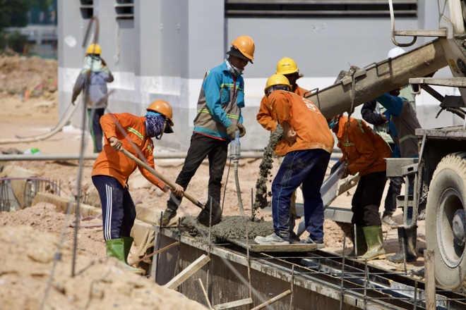 Cận cảnh đại công trường Metro chạy nước rút về đích - 4 Cận cảnh đại công trường Metro chạy nước rút về đích - 4