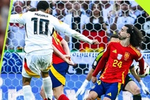 Chuyên gia tranh cãi tình huống Đức mất phạt đền, UEFA phán xử ra sao?