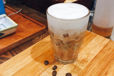 Cùng làm thức uống trà sữa thạch cà phê