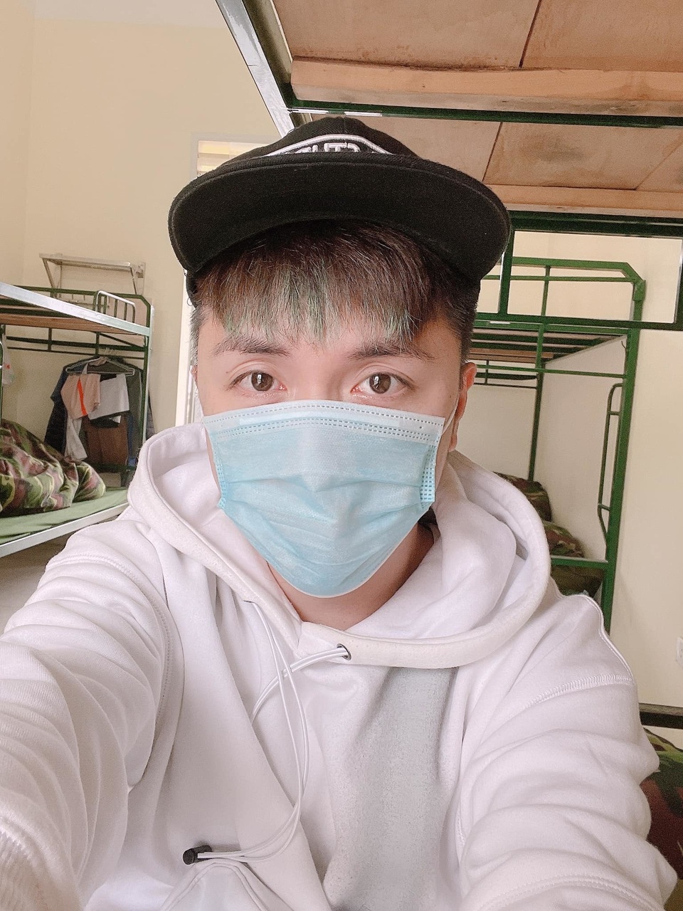 Ca sĩ Minh Vương bị cách ly hết mùa Tết vì đi diễn ở Hải Dương - 2 Ca sĩ Minh Vương bị cách ly hết mùa Tết vì đi diễn ở Hải Dương - 2