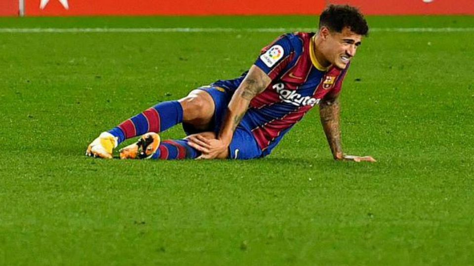 Coutinho chấn thương đầu gối, Barcelona càng thêm khủng hoảng - 1 Coutinho chấn thương đầu gối, Barcelona càng thêm khủng hoảng - 1