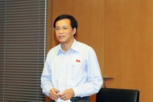 Đầu nhiệm kỳ nhìn cả tập hồ sơ thấy cán bộ đều nghèo quá!