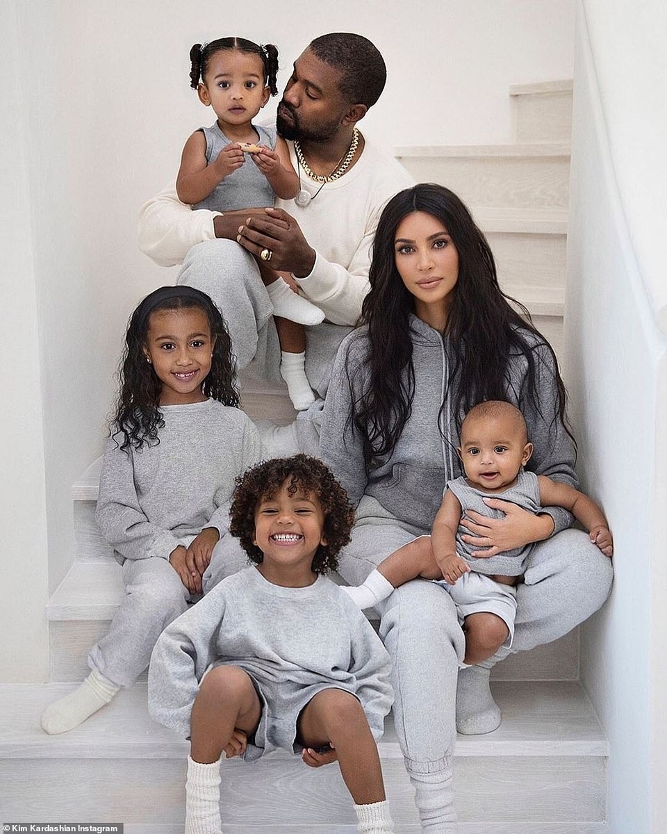 Kim Kardashian xây khu vui chơi khủng trong biệt thự 60 triệu USD - 5 Kim Kardashian xây khu vui chơi khủng trong biệt thự 60 triệu USD - 5