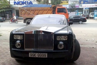 Xe Rolls-Royce biển đẹp