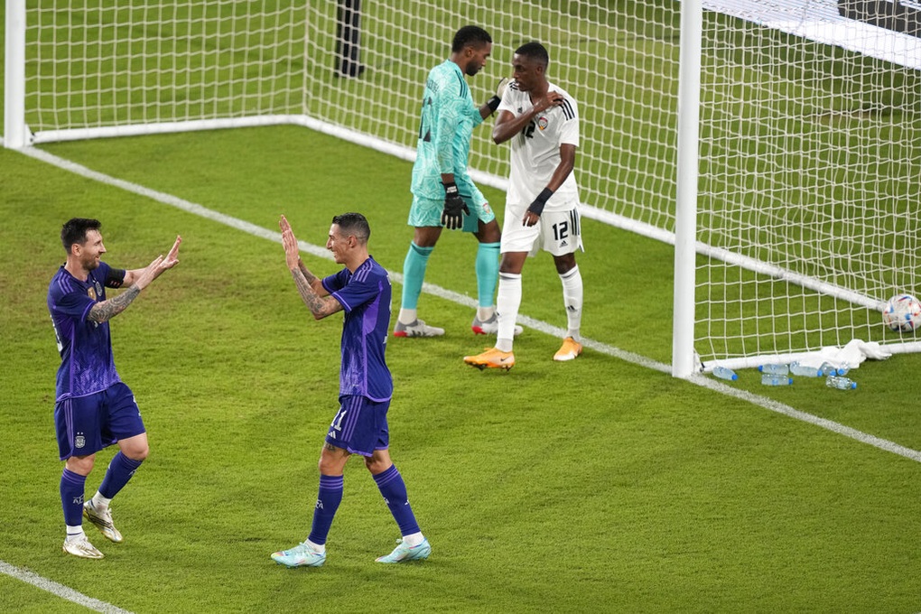 Messi và Di Maria lập công, Argentina thắng đậm UAE - 1 Messi và Di Maria lập công, Argentina thắng đậm UAE - 1