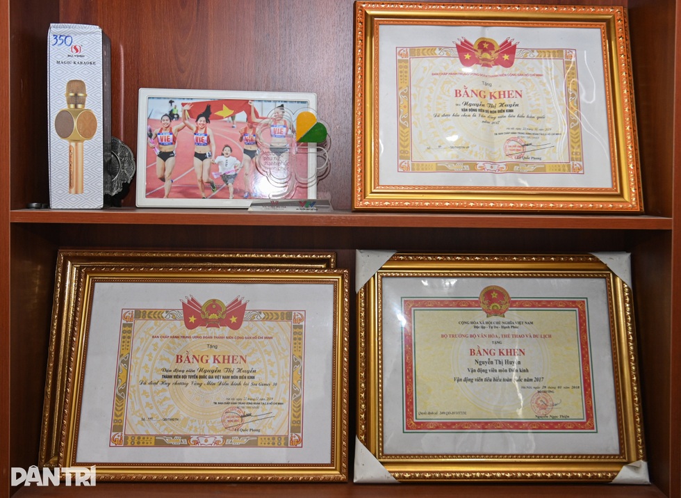 Nguyễn Thị Huyền: 15 năm qua, nhiều lúc tôi vừa ngâm chân vừa khóc - 6 Nguyễn Thị Huyền: 15 năm qua, nhiều lúc tôi vừa ngâm chân vừa khóc - 6