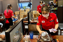 Lần đầu đi làm: Chọn việc kiếm tiền nhanh hay việc đúng chuyên môn?