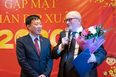 Tết cộng đồng ấm áp tại thủ phủ vùng Urals của Liên bang Nga