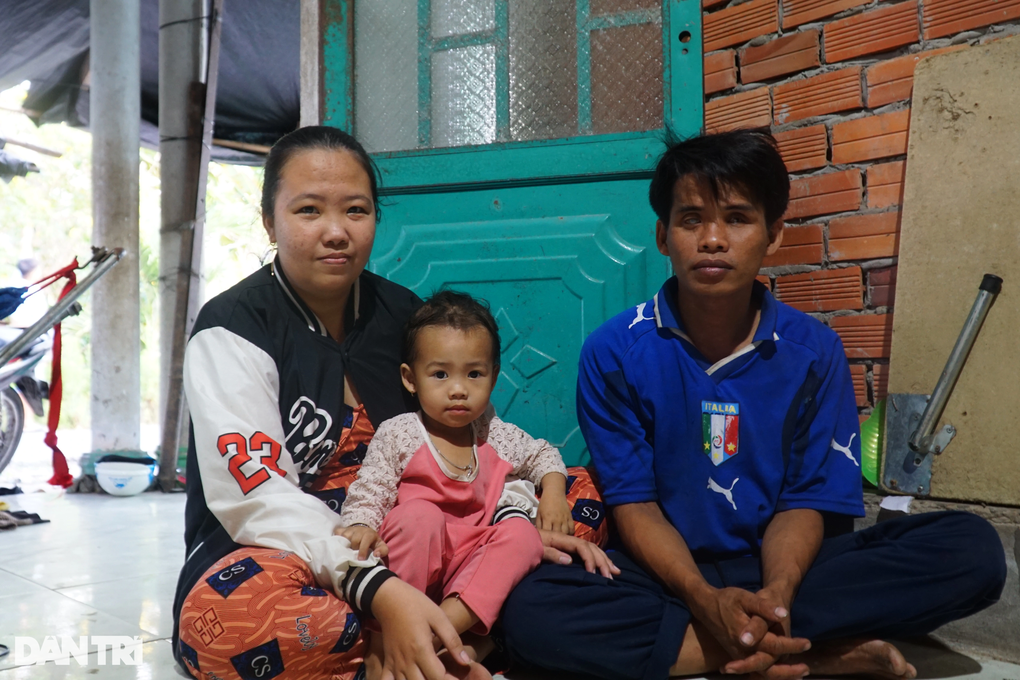 Chuyện chàng mù miền Tây leo dừa nhanh như sóc có tình yêu đẹp như cổ tích - 5 Chuyện chàng mù miền Tây leo dừa nhanh như sóc có tình yêu đẹp như cổ tích - 5