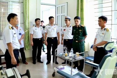 Thầy thuốc quân y học tập và làm theo tư tưởng, đạo đức, phong cách Hồ Chí Minh