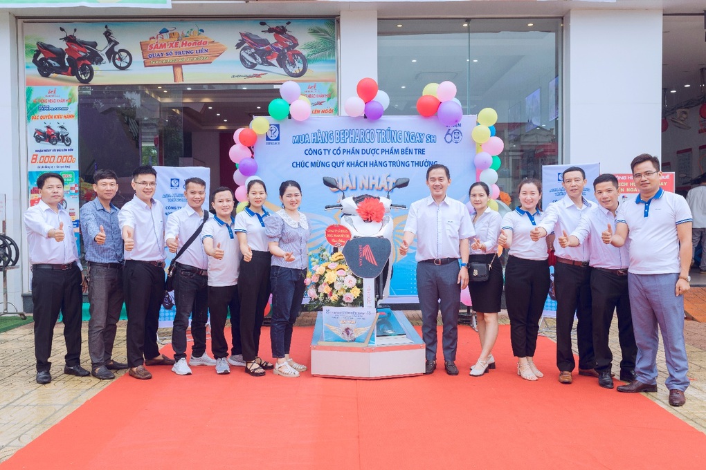 Bepharco trao thưởng giải nhất chương trình Mua hàng Bepharco - Trúng ngay SH - 2 Bepharco trao thưởng giải nhất chương trình Mua hàng Bepharco - Trúng ngay SH - 2