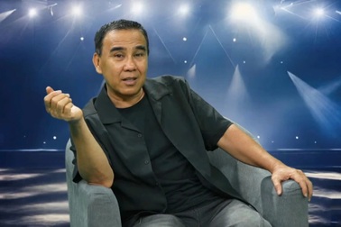 MC Quyền Linh: "Tôi từng vay nợ khắp nơi, bà xã là ân nhân đời mình"