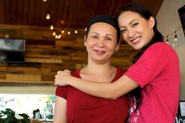 Chuyện một bà mẹ đơn thân gốc Việt đam mê nấu ăn trên đất Mỹ