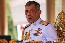 Vua Thái Lan bất ngờ phục chức cho 3 quan chức bị sa thải