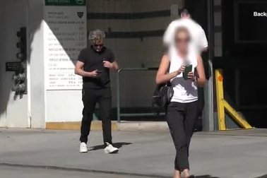 Joaquin Phoenix ra ngoài ăn trưa