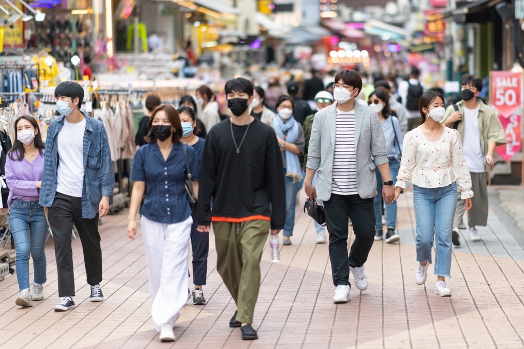 Vì sao nhiều người Hàn Quốc sẽ trẻ hơn 1 tuổi khi sang năm 2023? - 1 Vì sao nhiều người Hàn Quốc sẽ trẻ hơn 1 tuổi khi sang năm 2023? - 1