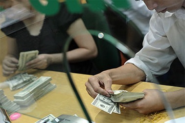 Nhà nhập khẩu khó tìm nguồn ngoại tệ