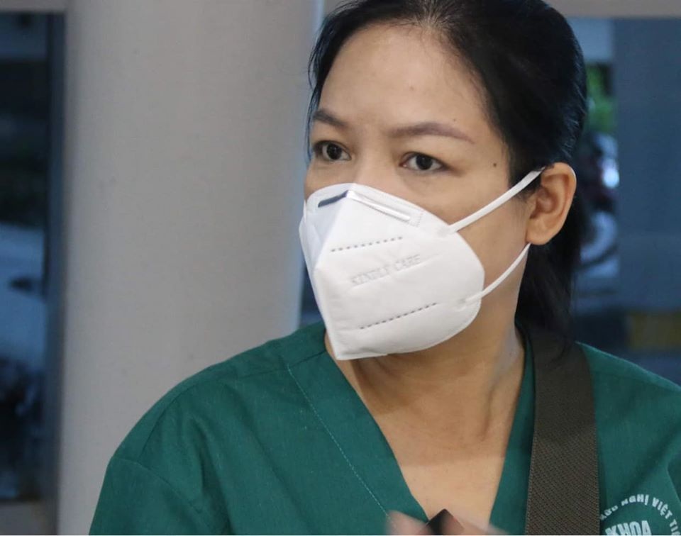 Chuyện chưa kể ở tâm dịch Đà Nẵng: “Mỗi ngày con xé một tờ lịch chờ mẹ về” - 3 Chuyện chưa kể ở tâm dịch Đà Nẵng: “Mỗi ngày con xé một tờ lịch chờ mẹ về” - 3