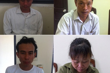 Phá đường dây làm giả sổ hộ khẩu, chứng minh thư, huân huy chương...