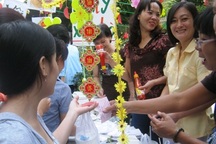 "Chênh vênh" thưởng Tết giáo viên