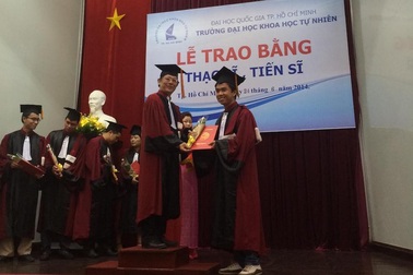 Thay đổi thiết kế mẫu phôi, hơn 1.000 sinh viên nhận bằng tốt nghiệp muộn