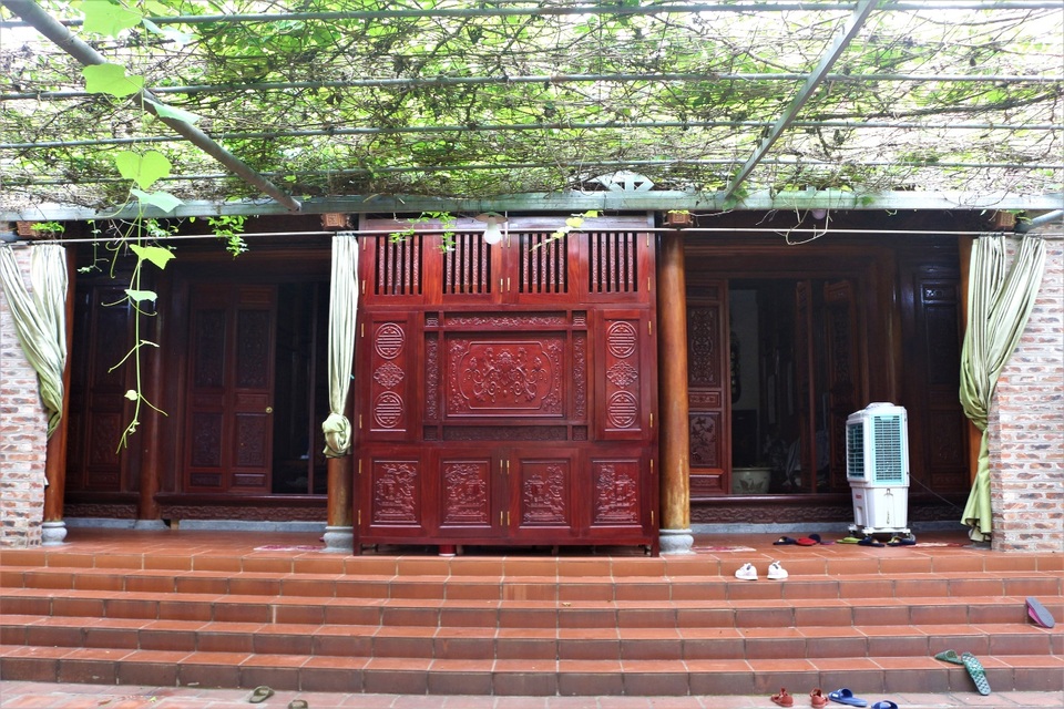 Căn nhà giả cổ ngốn tiền tỷ của lão nông làng miến Cự Đà - 6