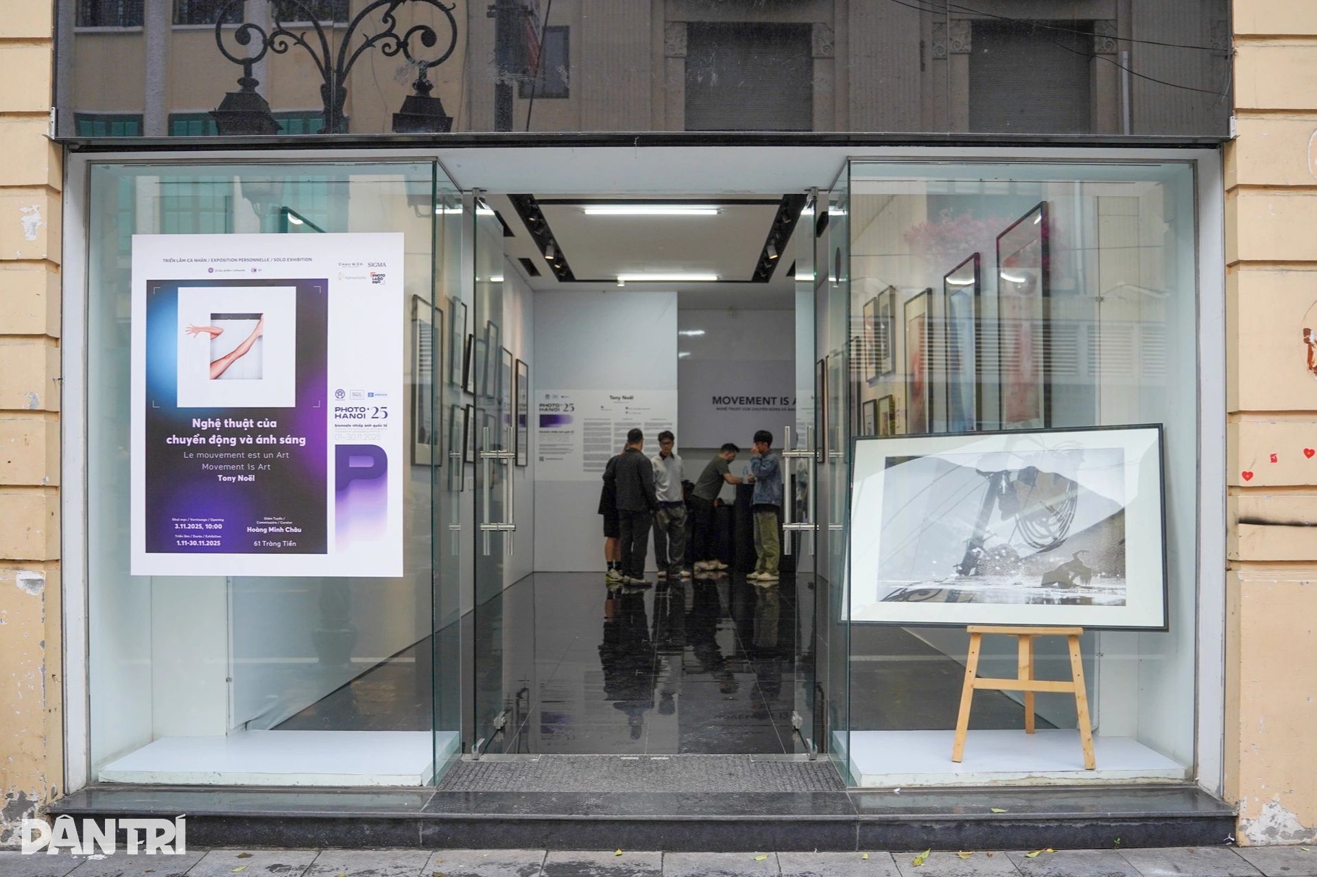 Chiêm ngưỡng các tác phẩm nhiếp ảnh độc đáo tại Biennale Photo Hanoi 2025 - 4