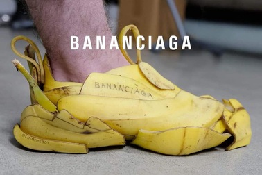 Giày hàng hiệu hơn 20 triệu đồng được "nhái" bằng vỏ chuối gây "sốt"