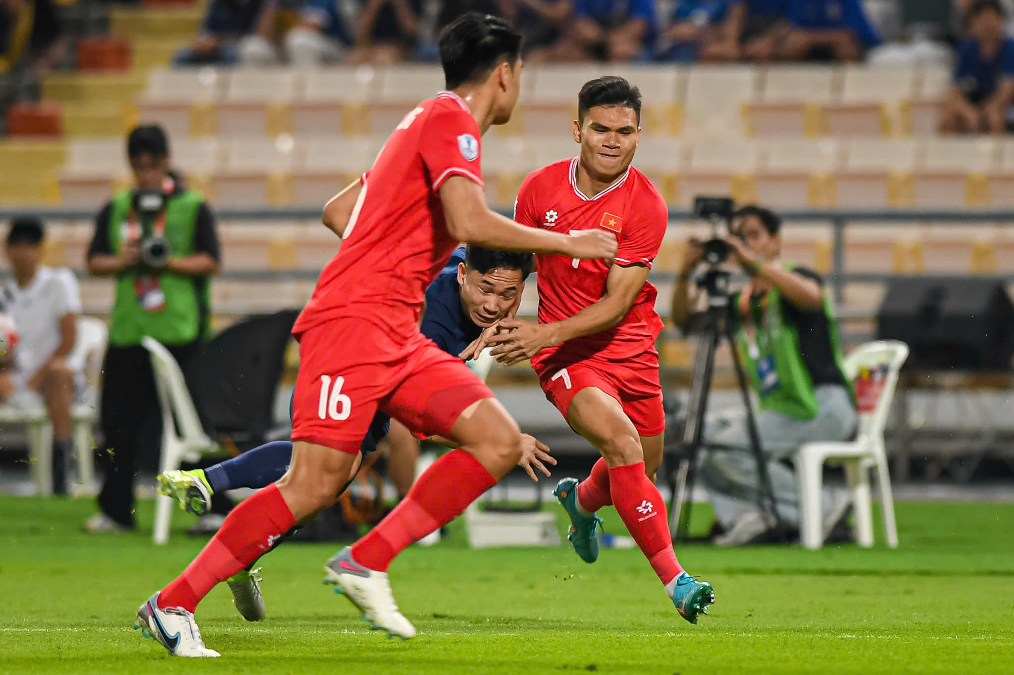 Chuyên gia: "Xuân Son chấn thương, áp lực lớn đặt lên vai Tiến Linh"