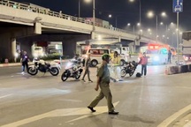 Đôi nam nữ thiệt mạng khi va chạm với ô tô tải ở TPHCM