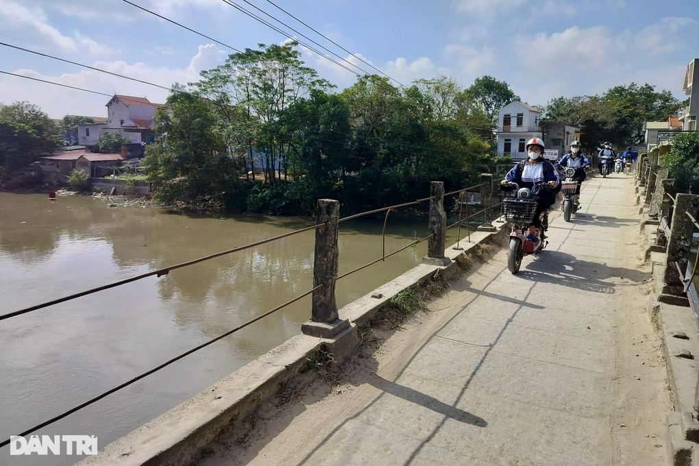 Vụ 3 bố con chết trên sông Bắc Hưng Hải: Bố đưa 2 con bỏ nhà đi - 1 Vụ 3 bố con chết trên sông Bắc Hưng Hải: Bố đưa 2 con bỏ nhà đi - 1