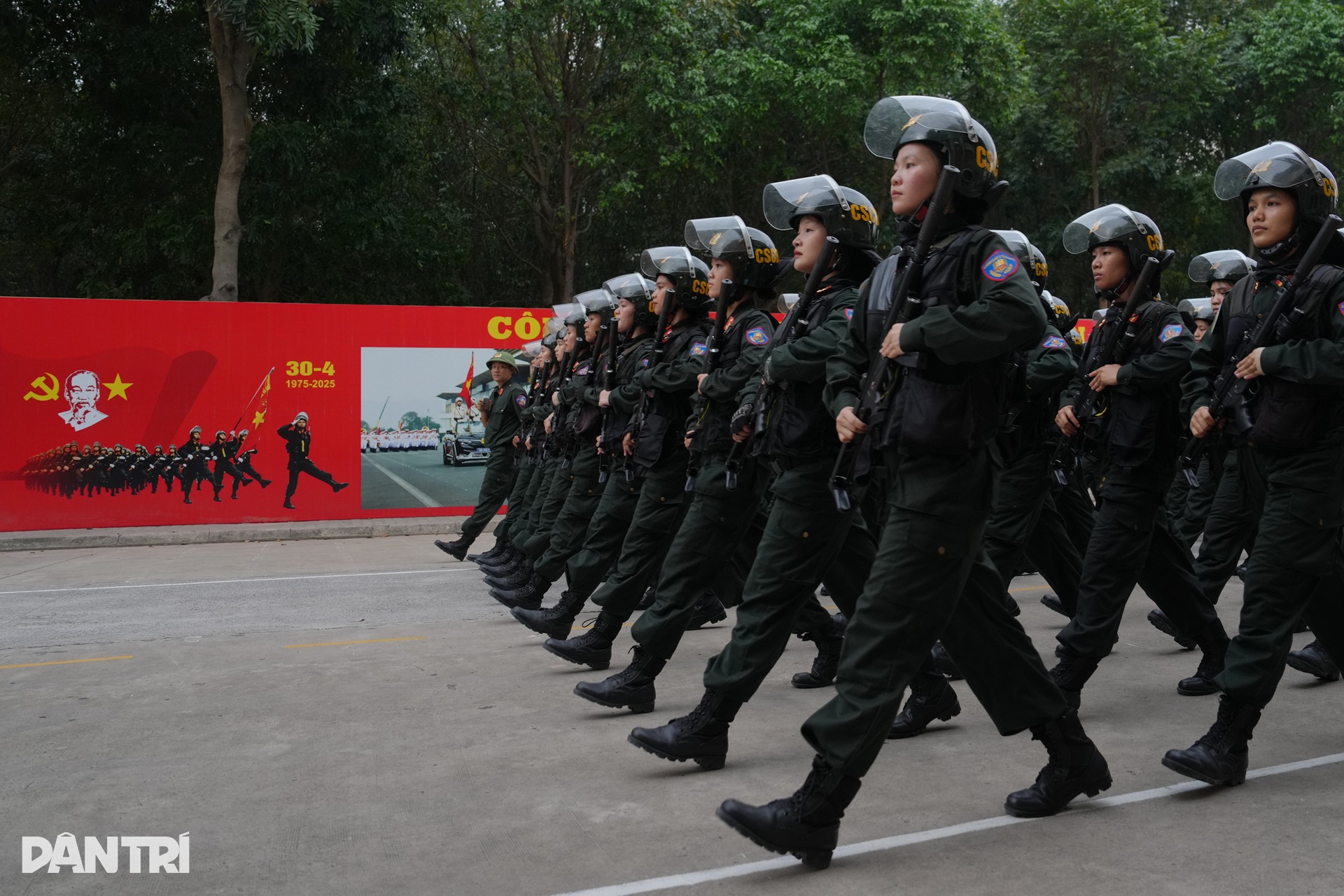 Bên trong thao trường huấn luyện diễu binh, diễu hành cho đại lễ 30/4 - 9