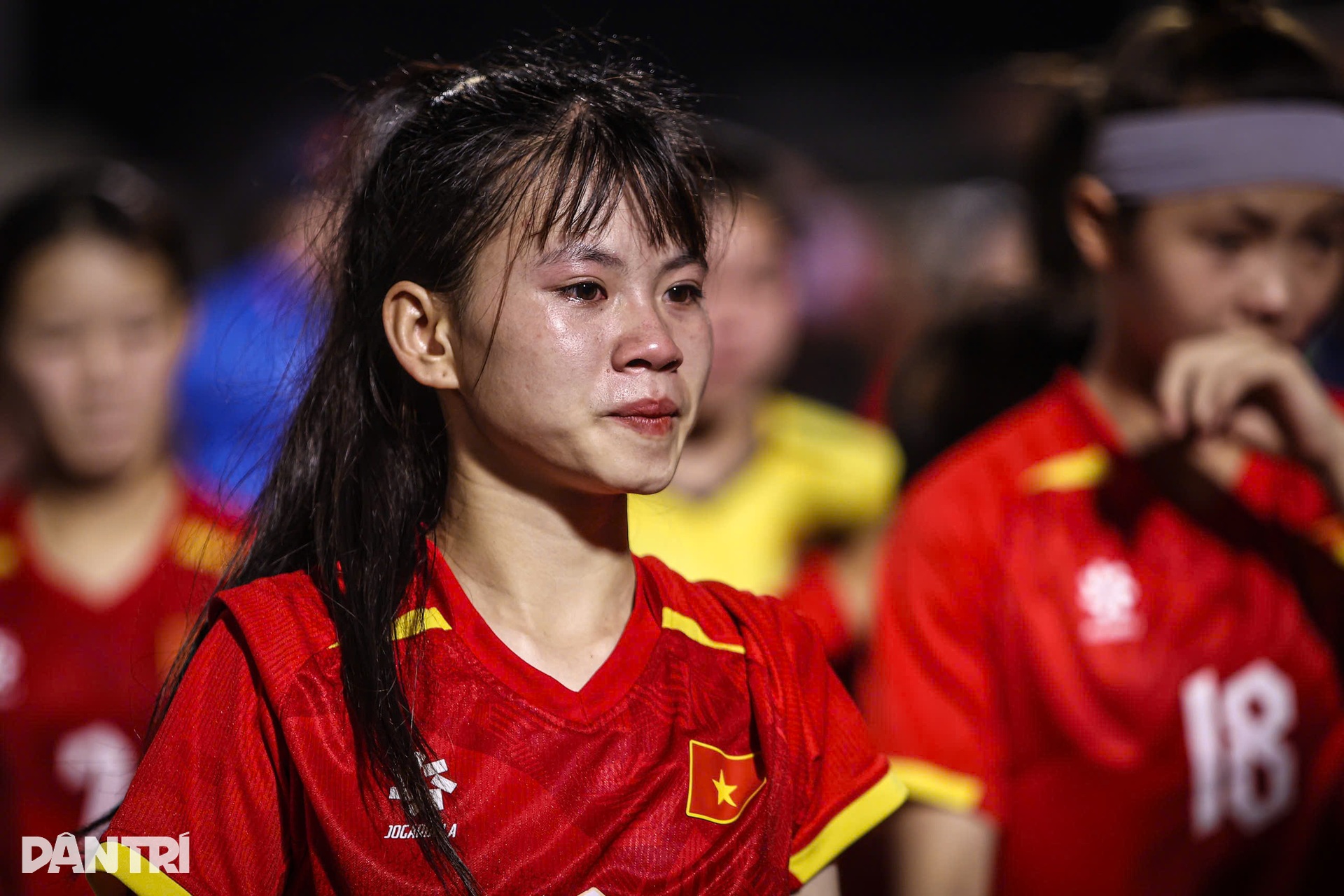 U19 nữ Việt Nam bật khóc sau khi đánh mất ngôi vô địch vào tay người Thái - 1 U19 nữ Việt Nam bật khóc sau khi đánh mất ngôi vô địch vào tay người Thái - 1