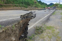 Đường sụt lún, nứt toác nghiêm trọng, Hòa Bình công bố tình huống khẩn cấp