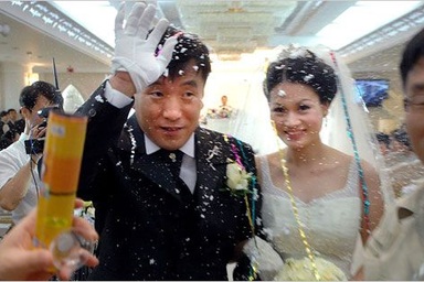 Dòng chảy “vợ ngoại” ở châu Á - cuốn theo những hệ lụy 