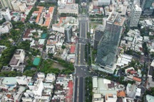 Chủ tịch TPHCM thúc tiến độ xây dựng bảng giá đất mới