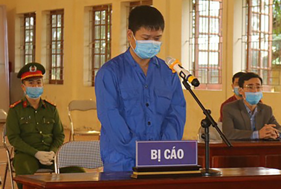 Người đàn ông cướp nhiệt kế ở chốt kiểm dịch lĩnh 4 năm tù - 1 Người đàn ông cướp nhiệt kế ở chốt kiểm dịch lĩnh 4 năm tù - 1
