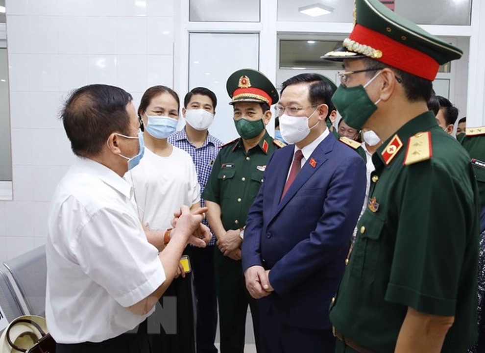 Chủ tịch Quốc hội Vương Đình Huệ thăm, làm việc tại Học viện Quân y - 2 Chủ tịch Quốc hội Vương Đình Huệ thăm, làm việc tại Học viện Quân y - 2