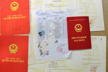 Hà Nội: Lừa hơn 42 tỉ đồng từ sổ đỏ giả làm từ phôi thật