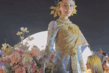 Chi 7 triệu đồng đi lễ té nước, khách Việt bất ngờ giáp mặt Phạm Băng Băng