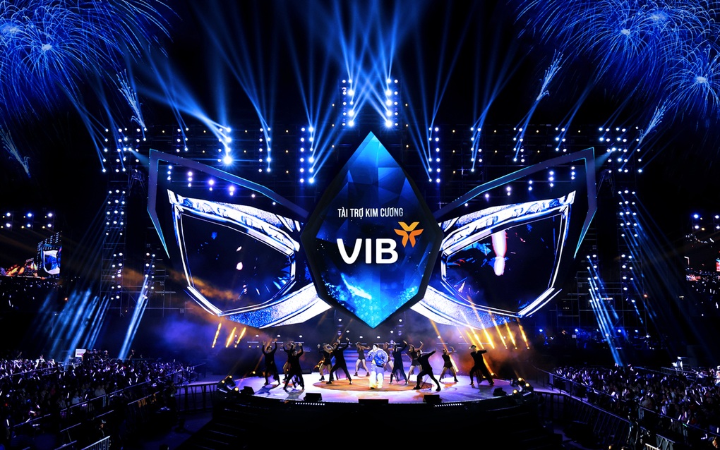 VIB hòa nhịp cùng hàng chục nghìn khán giả tại The Masked Singer Vietnam All-Star Concert 2023 - 1 VIB hòa nhịp cùng hàng chục nghìn khán giả tại The Masked Singer Vietnam All-Star Concert 2023 - 1