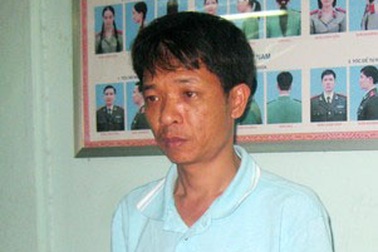 Trốn truy nã, sang nước ngoài buôn lậu ngà voi