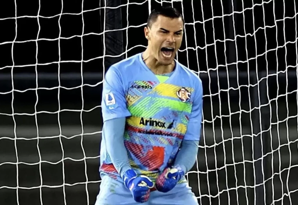 Ngôi sao Indonesia đi vào lịch sử khi được vinh danh đặc biệt ở Serie A - 1 Ngôi sao Indonesia đi vào lịch sử khi được vinh danh đặc biệt ở Serie A - 1