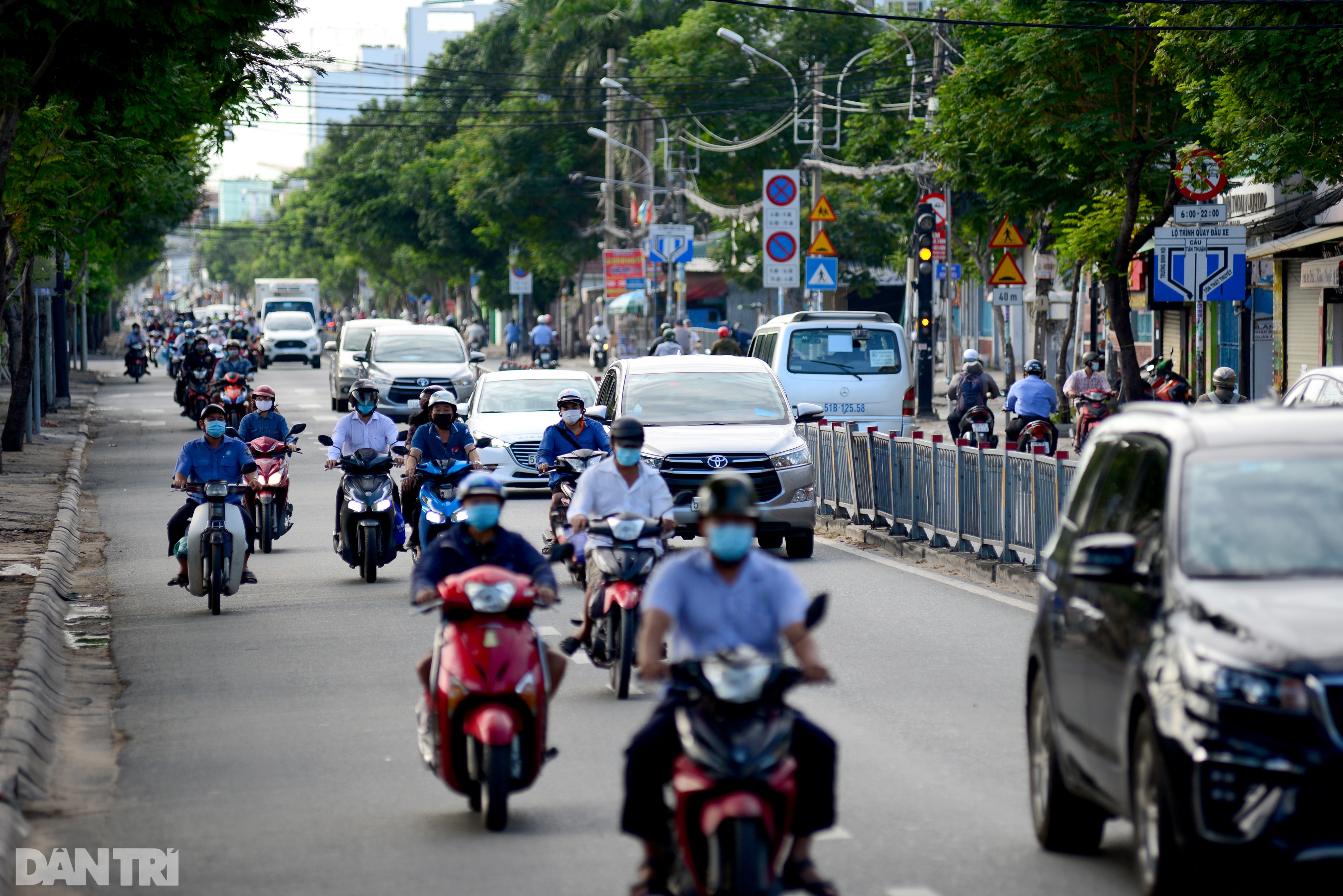 Hình ảnh ngày đầu tiên TPHCM thực hiện giãn cách toàn xã hội - 1 Hình ảnh ngày đầu tiên TPHCM thực hiện giãn cách toàn xã hội - 1