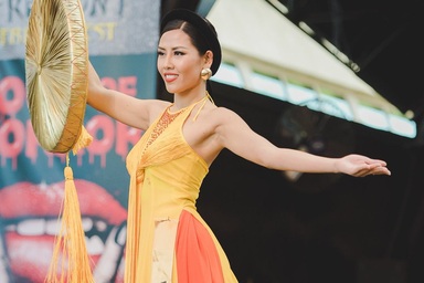 Nguyễn Thị Loan lọt top 10 thí sinh mặc trang phục dân tộc đẹp nhất